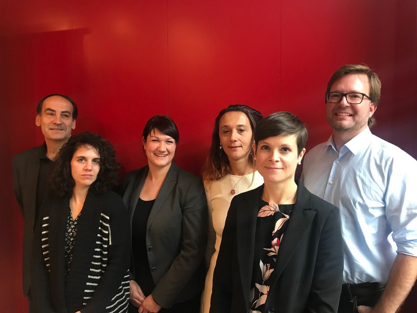 Grosse Koalition für nachhaltigen Freihandel (v.l.n.r.): Hansuli Huber (STS), Natalia Carrau ("Freunde der Erde", Uruguay), Christine Badertscher (Swissaid), Isolda Agazzi (Alliance Sud), Laurianne Altwegg (Fédération romande des consommateurs), Beat Röösli (SBV).