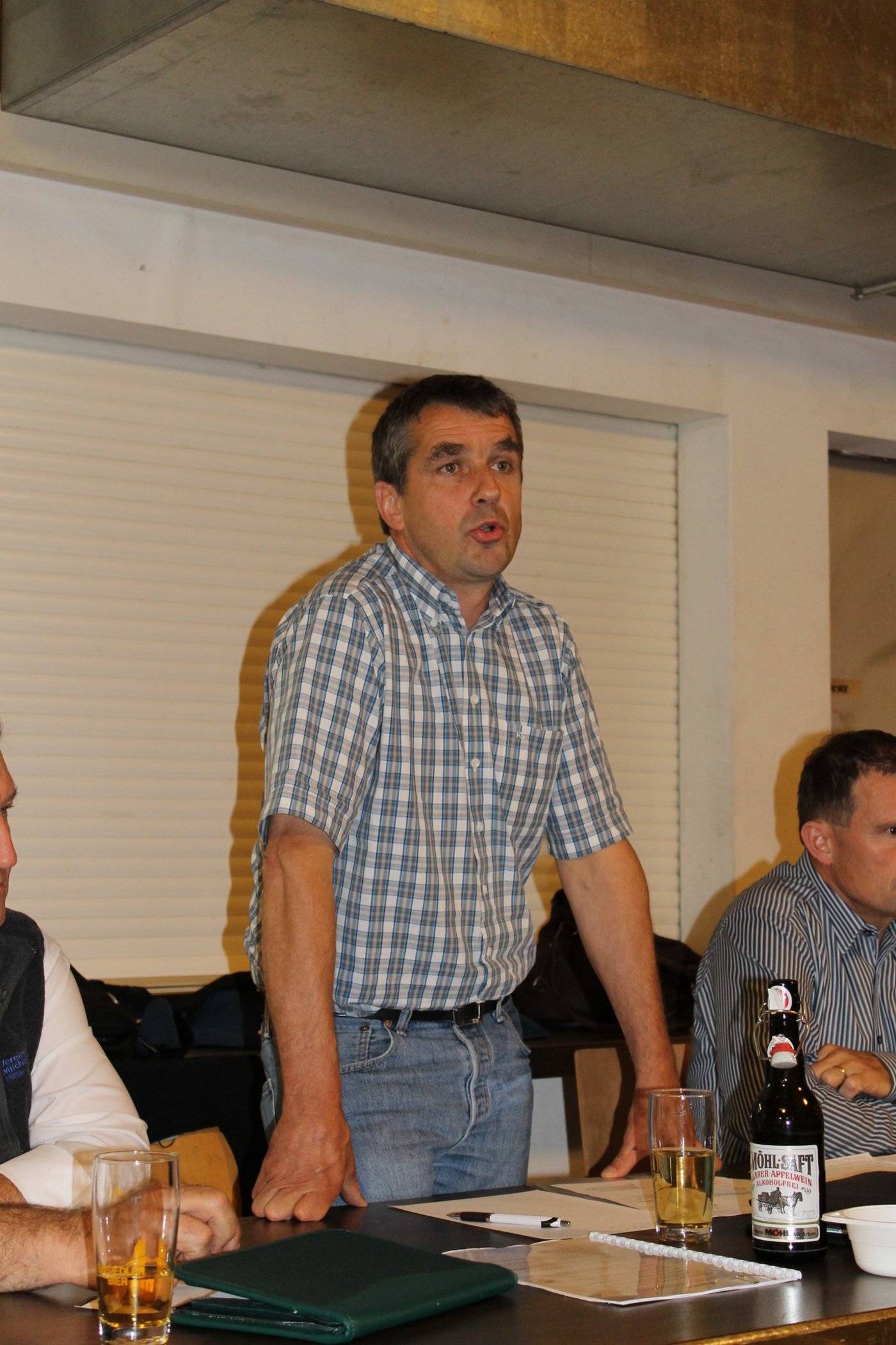 VMMO-Vize Präsident und Milchproduzent Urs Werder: „Die hohen Milchmengen im Frühjahr setzen auch den Milchpreis der PMO Schwyzer Milchhuus unter Druck.“ (Bild Reto Betschart)