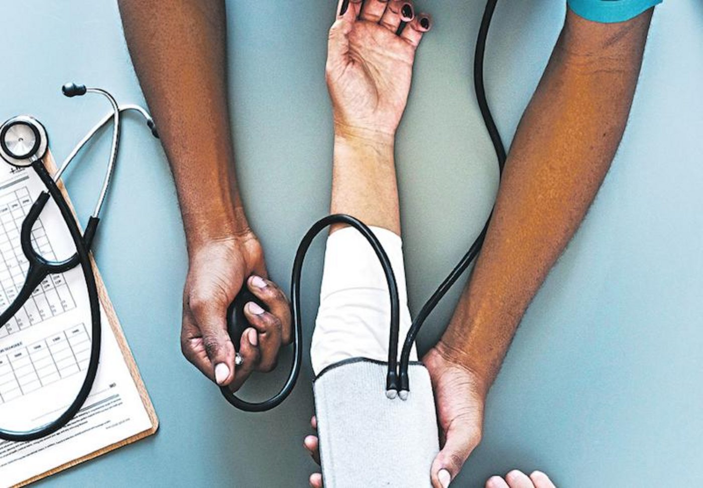 Wer häufig zum Arzt gehen muss, sollte auch bei der Grundversicherung die Franchise entsprechend wählen. (Bild zVg)