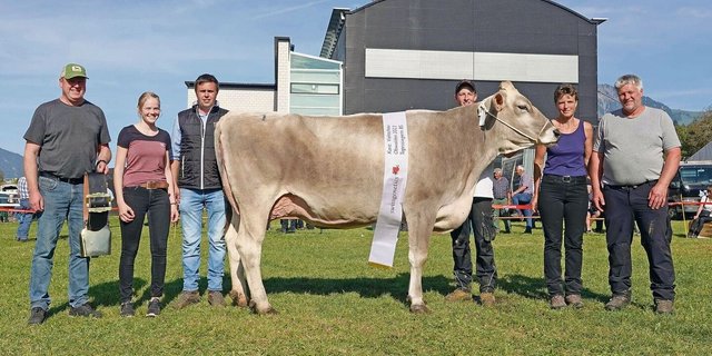 Estell von Martin Wallimann, Alpnach Dorf, wiederholte ihren Vorjahreserfolg und wurde erneut Miss Braunvieh.