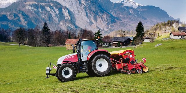 Landwirt und Kanton teilen sich die Kosten der Engerlingsbekämpfung. Rund 1000 Franken kostet dieser pro Hektare.(Bild Alexandra Schröder, Fachstelle Pflanzenschutz)