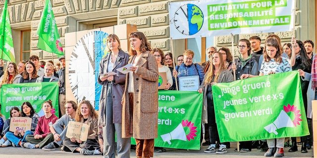 Die Co-Präsidentinnen Margot Chauderna (links) und Magdalena Erne argumentieren mit dem Erhalt der Lebensgrundlagen.  