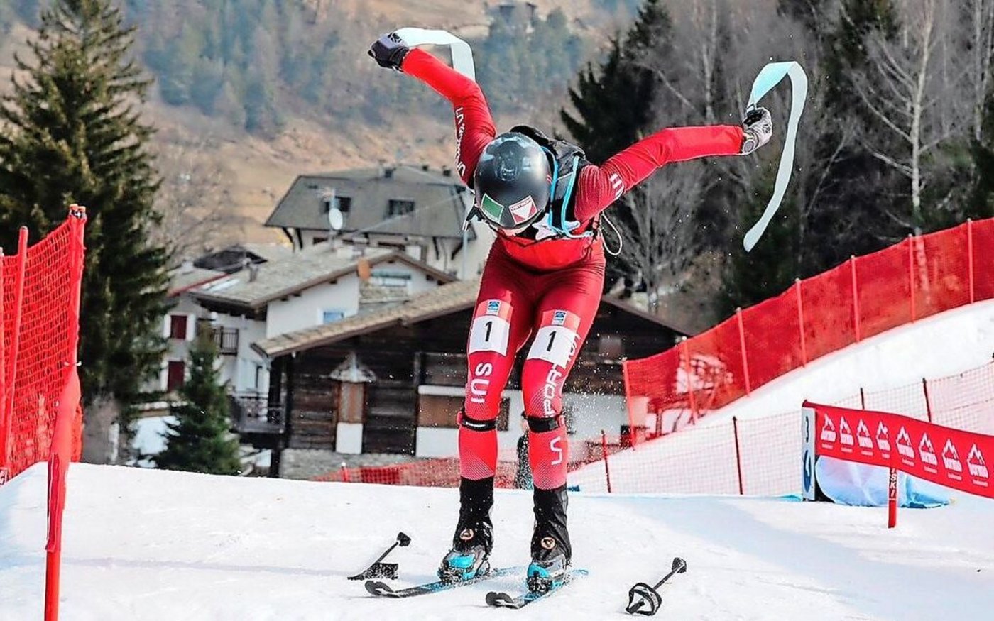 Das Entfernen der Skifelle dauert nur Sekunden, die Ski werden dabei anbehalten.