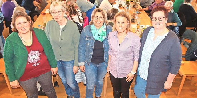 Der Vorstand des Bezirksverein mit Susanne Schär, Inge Stutz, Brigitte Grab, Martina Dünki und Susanna Meister.