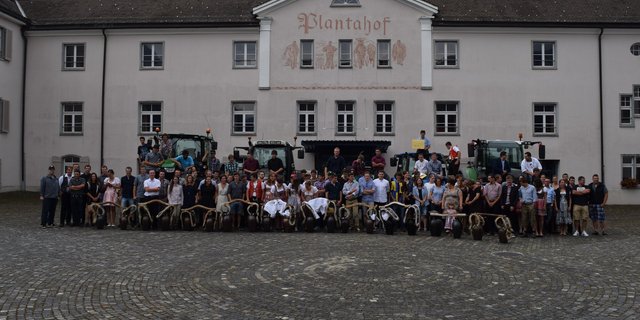 104 Diplome in fünf Lehrgängen wurden am Freitag vergeben. (Bilder Stefanie Giger)