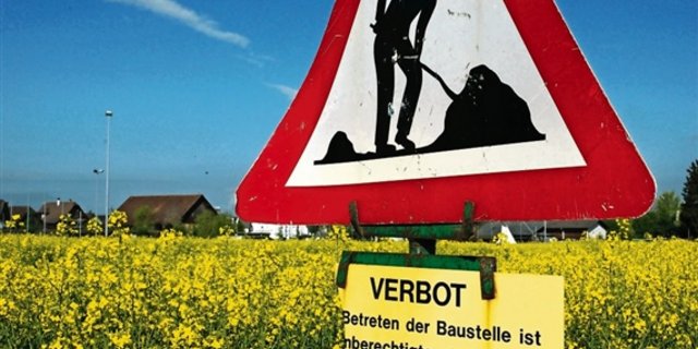 Bauen ausserhalb der Bauzonen: Bei der nächsten Änderung des Raumplanungsgesetzes will der Bundesrat den Spielraum dafür vergrössern. (Bild aem)