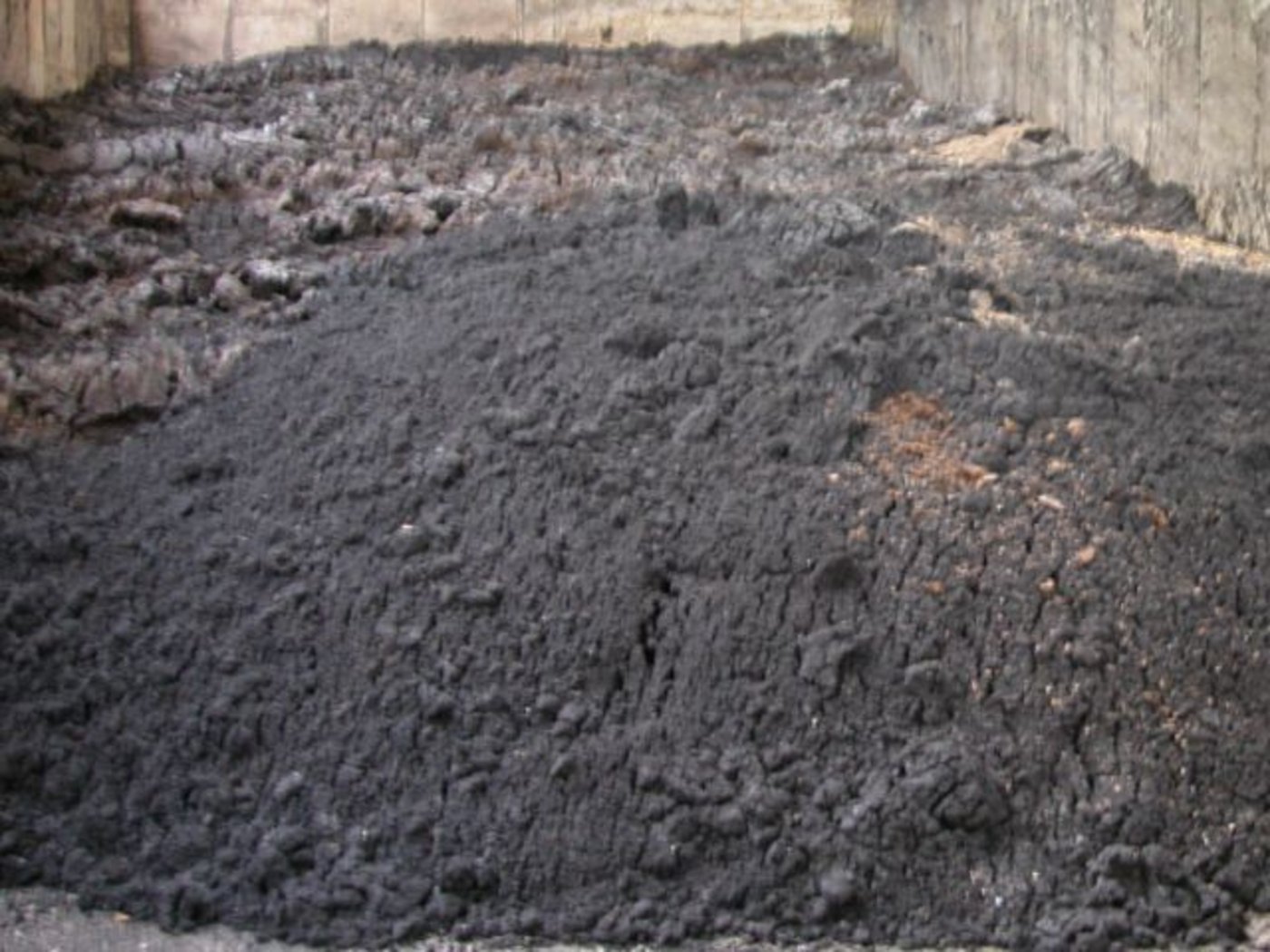 Klärschlamm-Lager. (Bild BauZ)