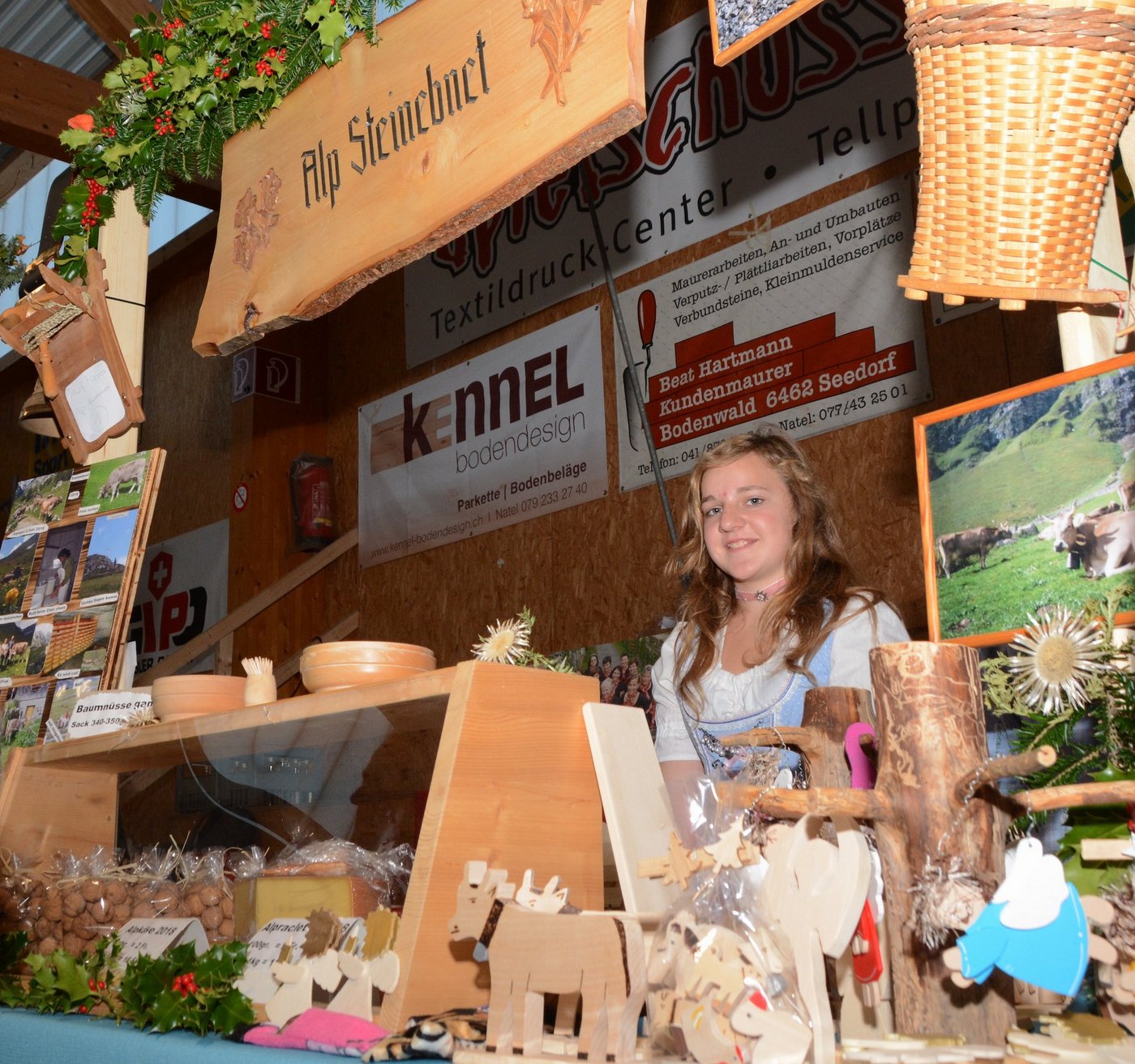 Die Stände am Urner Alpkäsemarkt waren fantasievoll gestaltet. (Bilder Andrea Gysin)