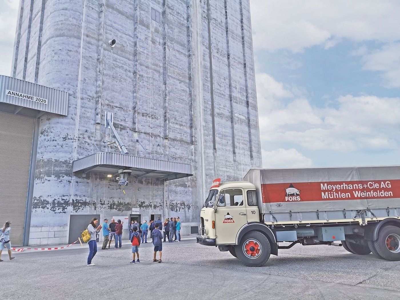 Rund 2000 Personen wollten Bugdorfs neuen Turm von innen sehen.
