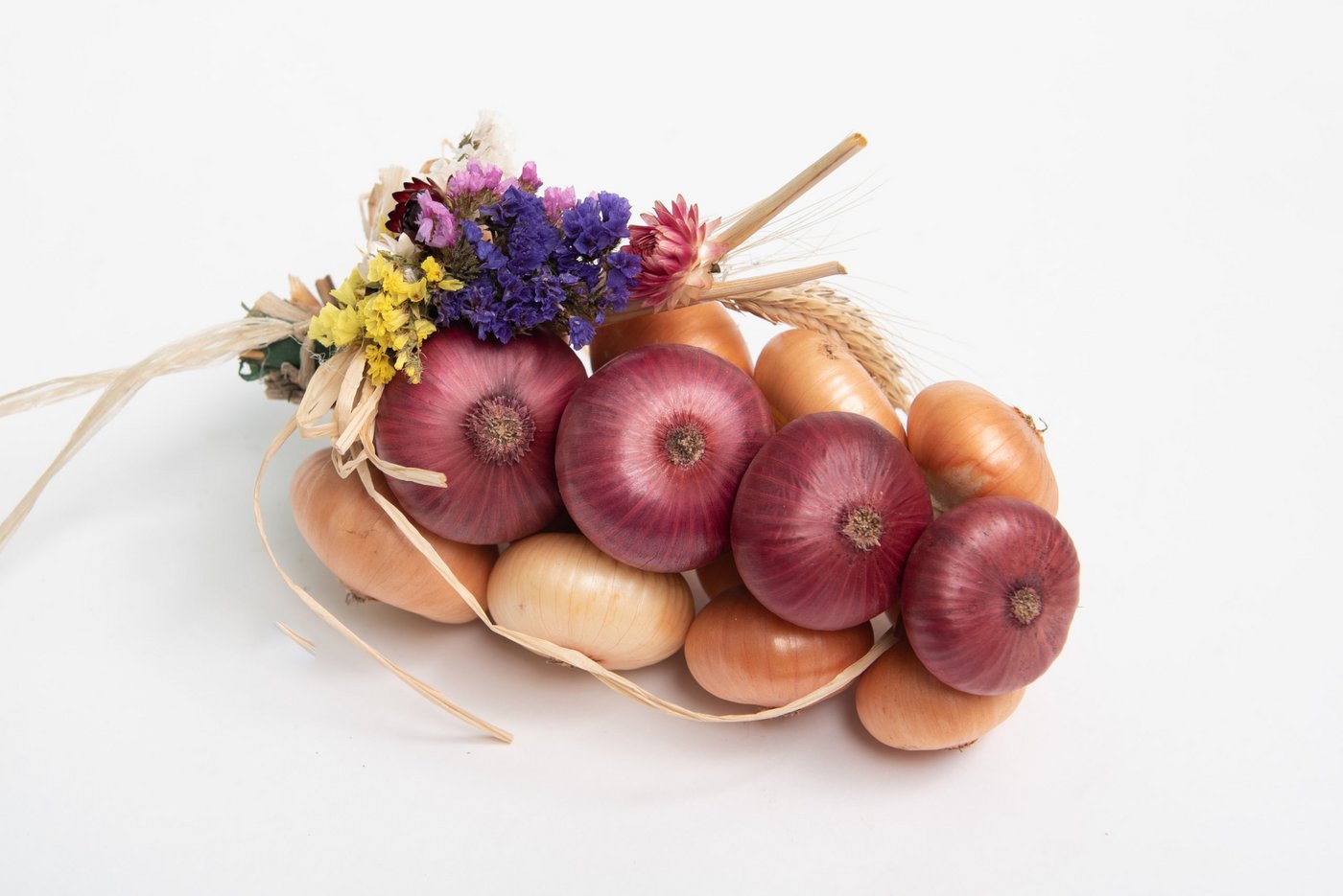 Je nach Grösse kosten die Zibelezöpfe zwischen 7 und 70 Franken. (Bild Gemüse Erzeuger Seeland)