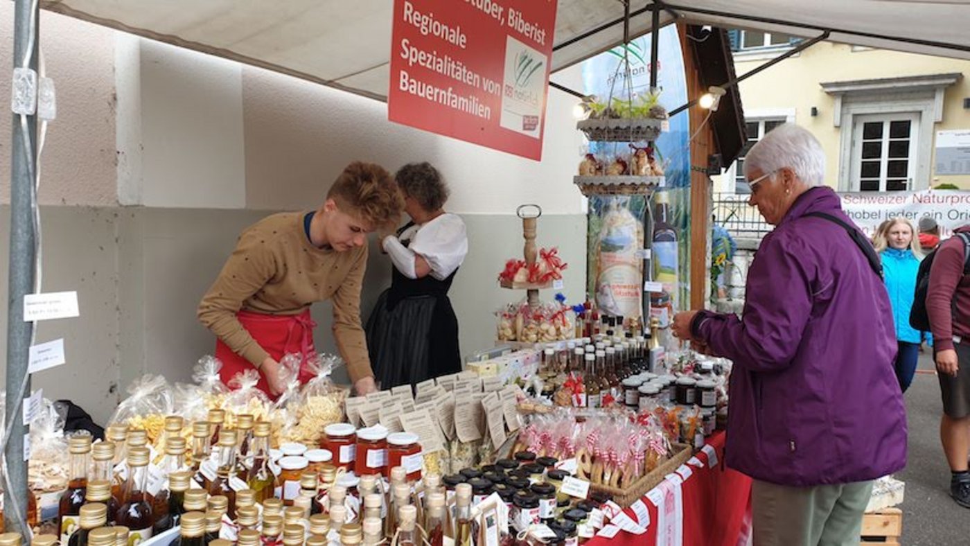 Auf dem Käsemarkt gab es sicher hie und da Entscheidungsschwierigkeiten ob der grossen Auswahl. (Bild Solothurner Bauernverband)