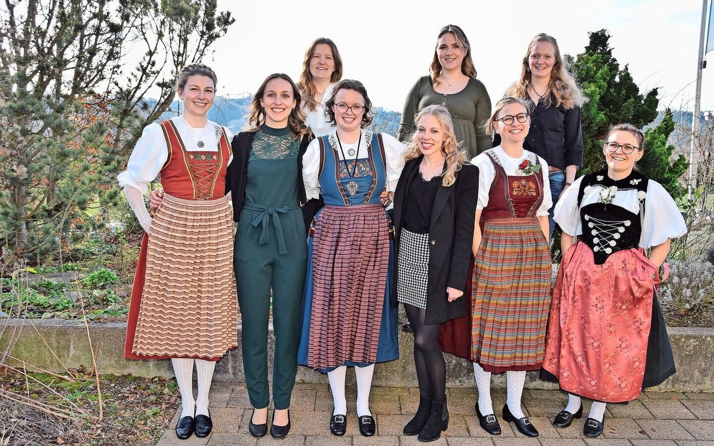 Aus dem Kanton Luzern konnten neun glückliche Frauen ihren Fachausweis am Strickhof entgegennehmen.
