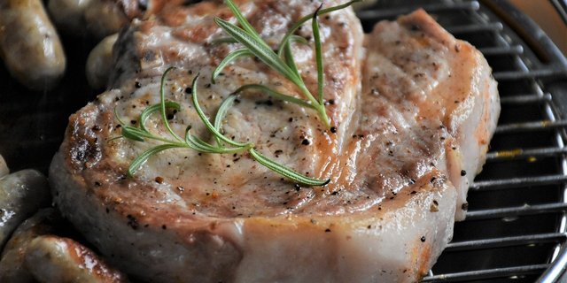 Während aus verschiednen Gründen auf dem internationalen Schweinemarkt die Preise steigen, sind sie in der Schweiz derzeit stabil. (Bild Pixabay)