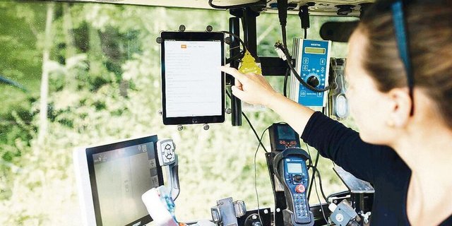 Im Feldbau ist die Digitaliserung schon weit fortgeschritten, aber auch in der Tierhaltung und im Betriebsmanagement ist vieles möglich.