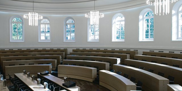 Blick ins leere Aargauer Grossratsgebäude. Nach den Wahlen sollen auch viele Bauernvertreter hier einen Platz haben. (Bild AG)