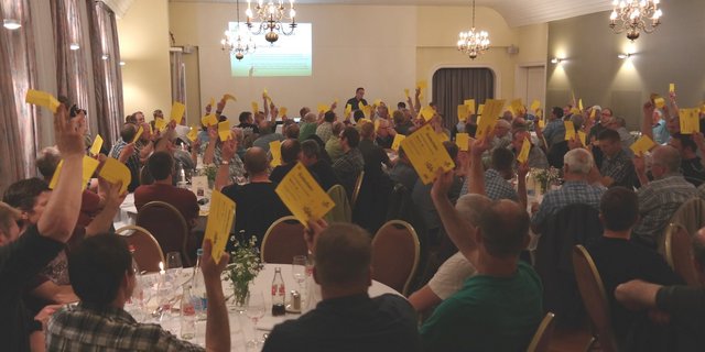 Abstimmung am Mittwochabend in Ruswil mit einstimmigem Fusionsbeschluss. (Bild Josef Kottmann)