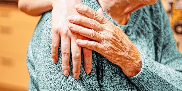 Wertschätzung ist für ein harmonisches Miteinander wichtig, gerade auch gegenüber der Schwiegermutter oder -tochter.