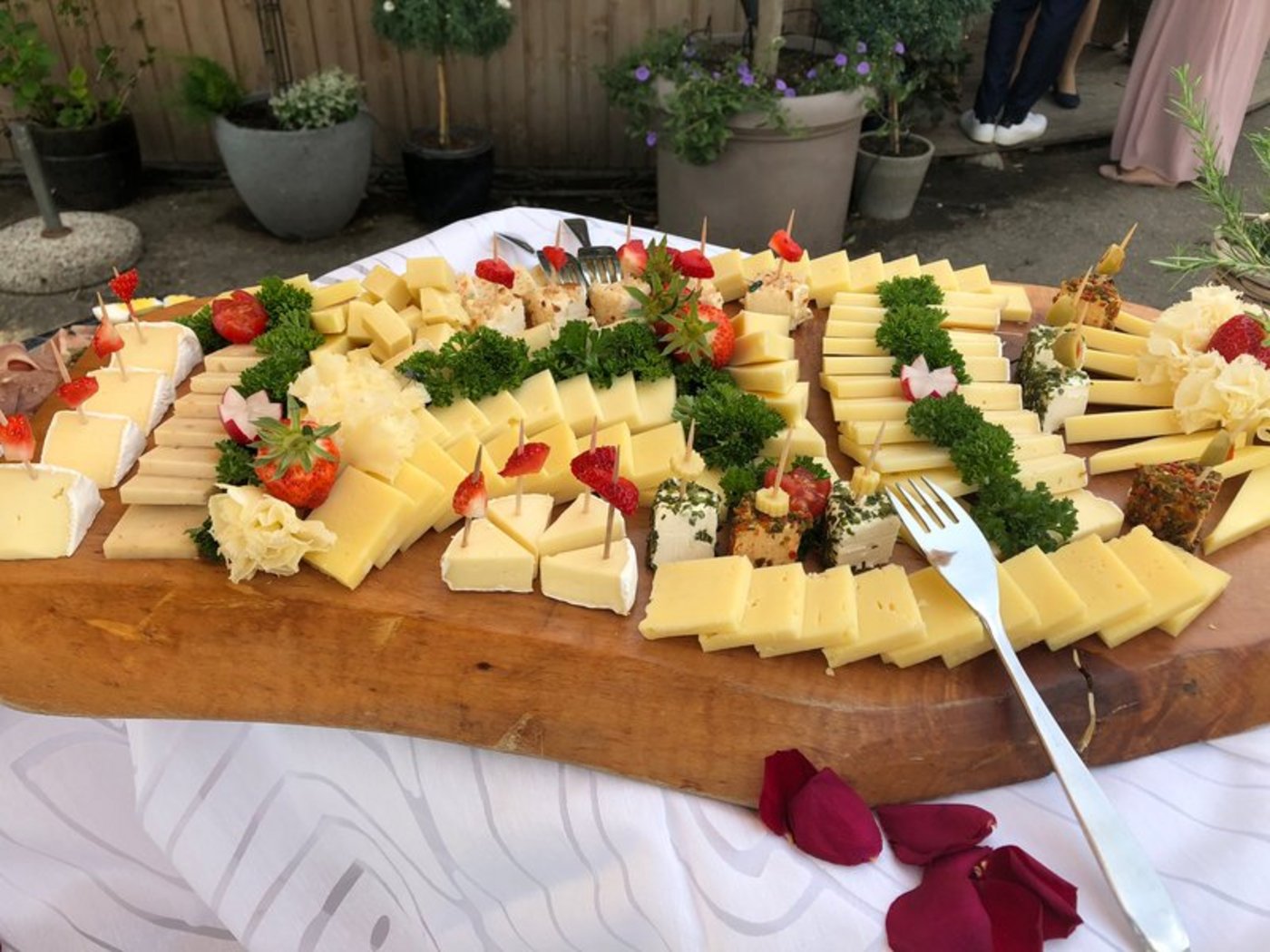 Um den Verkauf von Produkten aus der Emmentaler Schaukäserei an Velofahrer oder Wanderer zu verkaufen, könnten Verkaufsautomaten helfen. (Symbolbild et/BauZ)