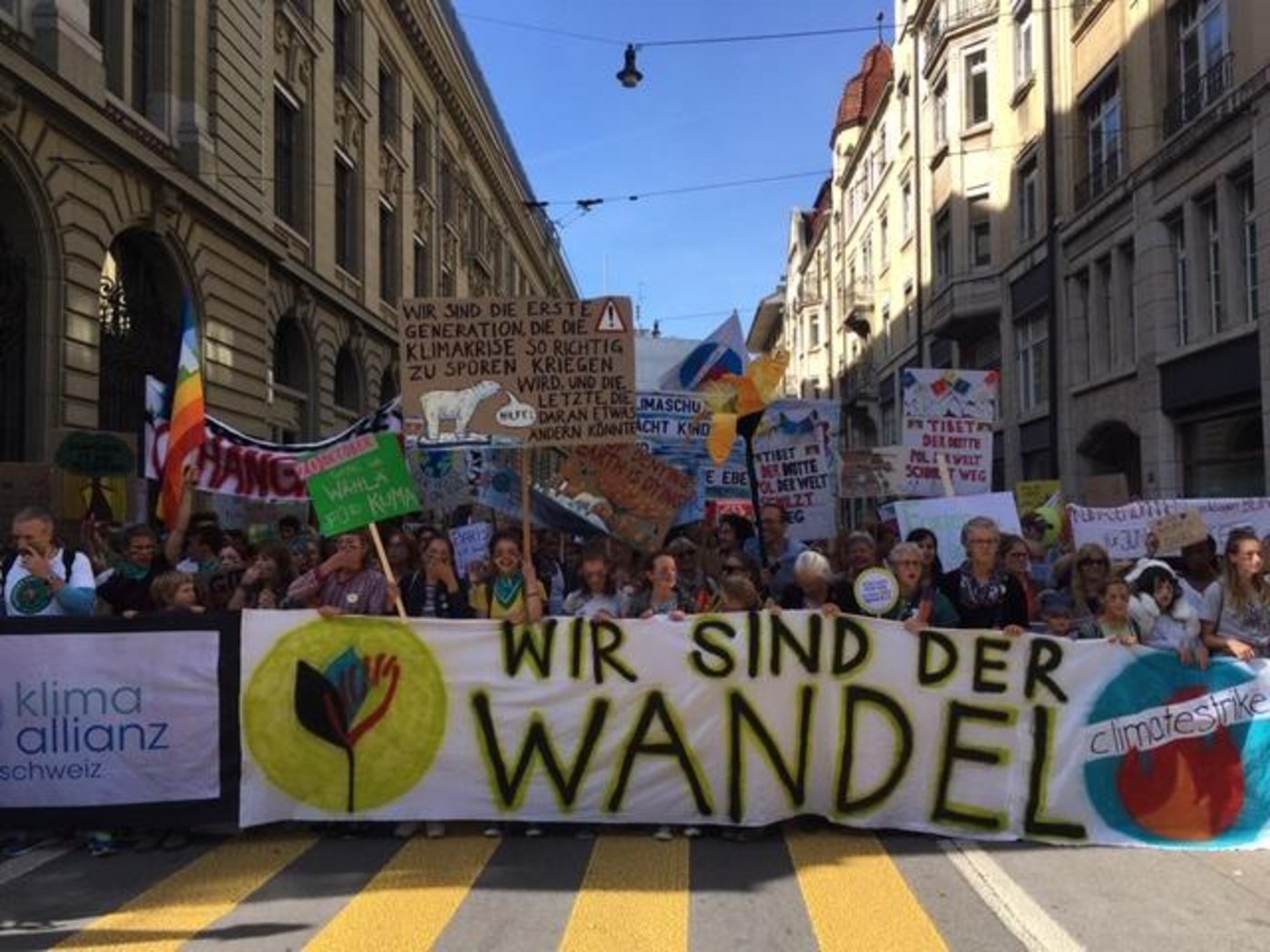 Die Berner Bauern vermissen konkrete Ansätze gegen den Klimawandel und nehmen die Sache nun selbst in die Hand– aber nicht alleine. (Bild jsc)