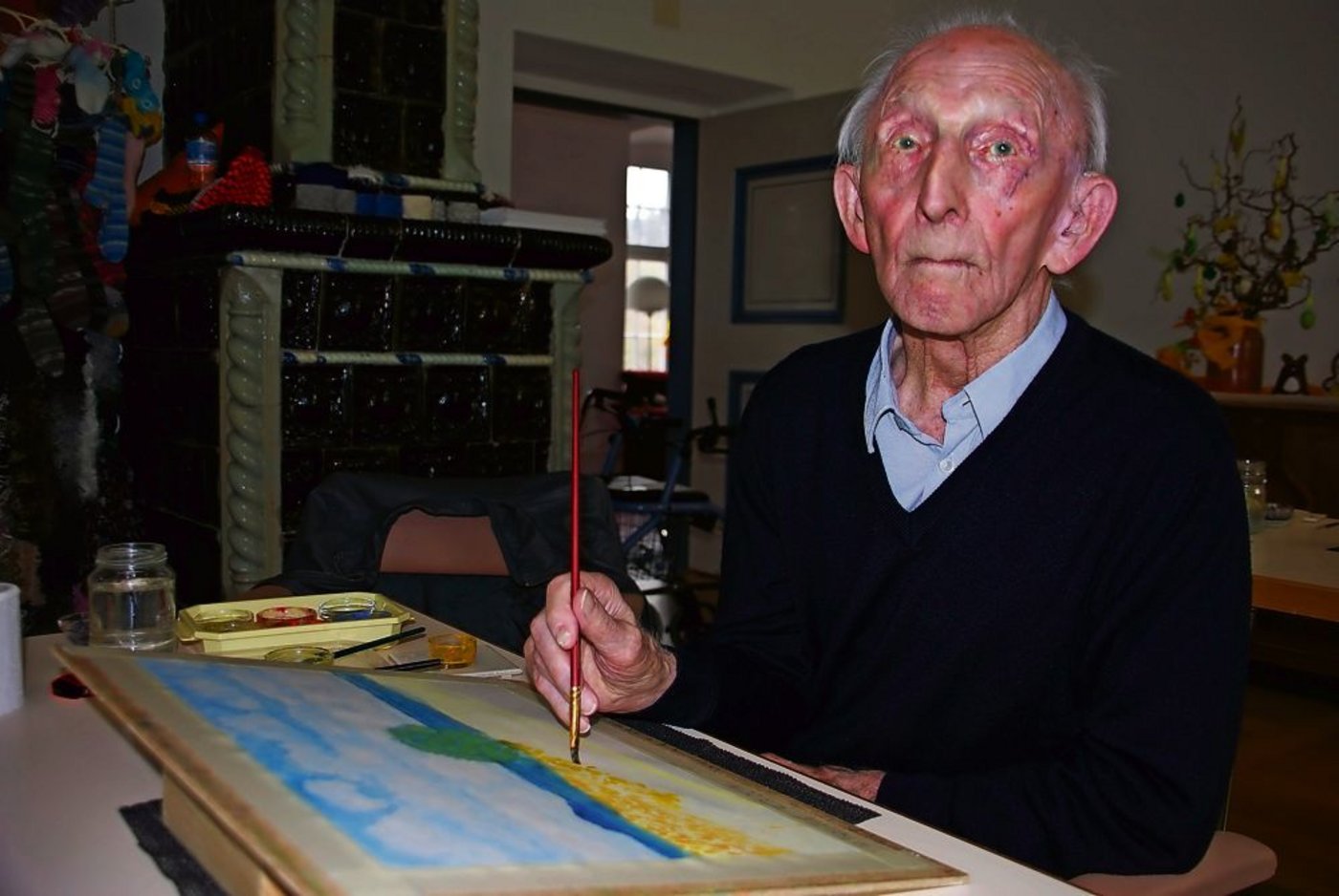 Der 93-jährige Bernhard Fraefel konnte seine Leidenschaft zum Malen erst im hohen Alter ausleben. (Bild Ruth Bossert)