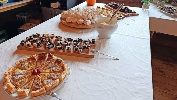 Geschlossene Gesellschaft: Das Dessertbuffet einer Geburtstagsfeier mit Spezialitäten von der Site Alp.