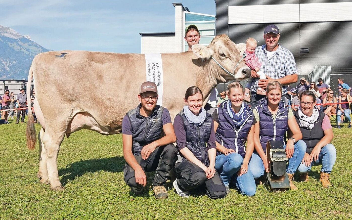 Elvis Ewyn von Familie Schrackmann wurde Miss OB, Schöneutersiegerin und Miss Genetik.