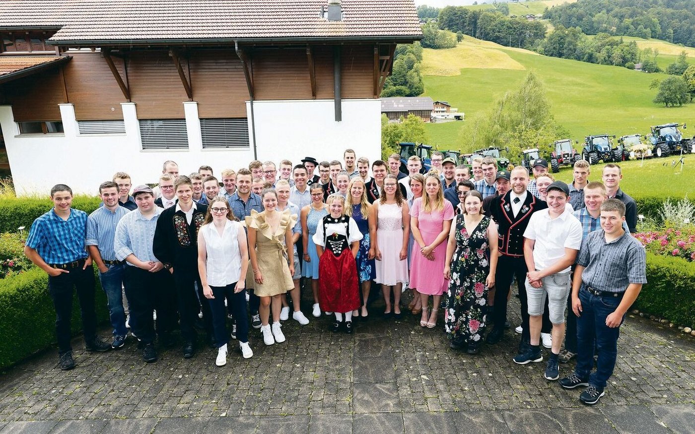 Gemeinsames Schlussbild der drei Klassen Grundbildung EFZ am BBZN Schüpfheim.