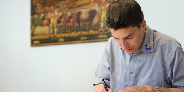 Die Couverts der Stimmberechtigten wurden erst am 24. April geöffnet. (Bilder zVg)