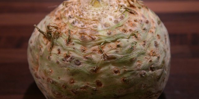 In der Gastronomie sind grosse Knollensellerie und Maxi-Rüebli üblich, im Detailhandel aber eine Corona-bedingte Ausnahme. (Bild Pixabay)