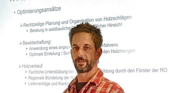 Betriebsförster Lukas Gerig plädierte für mehr Zusammenarbeit unter den Waldeigentümern. 
