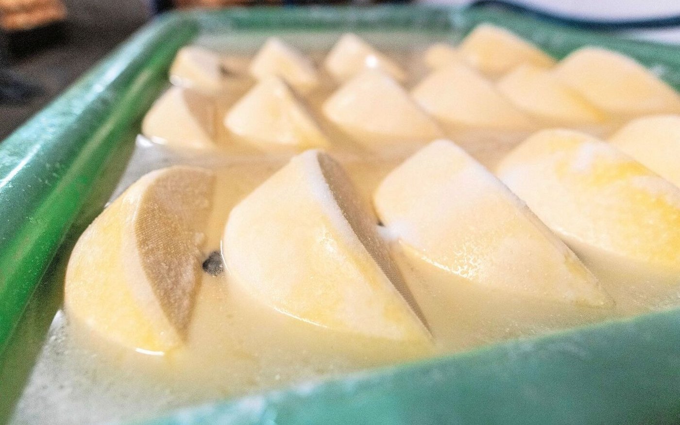 Käse gehört zu den genussfertigen Lebensmitteln und kann daher ein erhöhtes Risiko für eine Listerien-Infektion bergen.