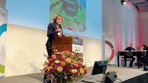 Elisabeth Bürgi Bona Elisabeth Bürgi Bonanomi rief dazu auf, verlässliche Handelsverträge als Teil der Ernährungssicherheit zu betrachten.