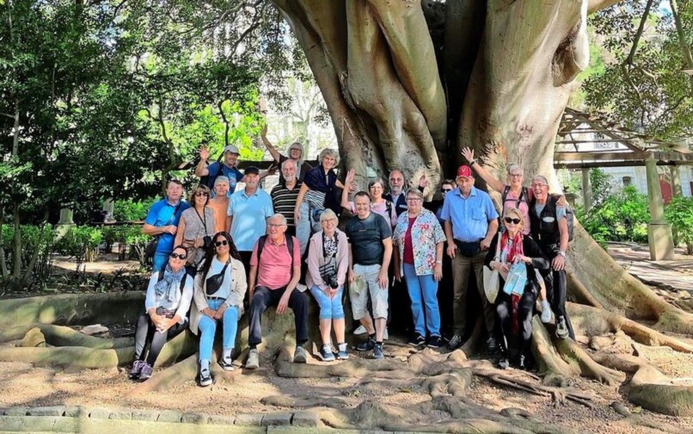 Der ehemalige stellvertretende SBV-Direktor Urs Schneider (Mitte) begleitete die Leserreise nach Südafrika.