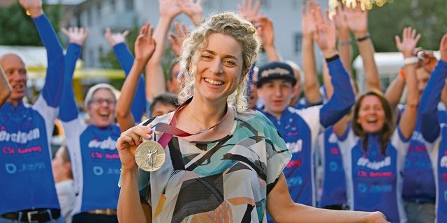 Radsportlerin Marlen Reusser gewann Ende Juli an den Olympischen Spielen in Tokyo Silber im Zeitfahren (hier bei einem Empfang in Hindelbank BE). 