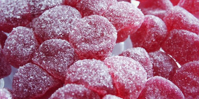 Passend zur Pandemie wurden zwar mehr von Swissmedic registrierte Zuckerprodukte gekauft, das kann die gesamte Bilanz aber kaum aufhellen. (Bild 1045373  / Pixabay)