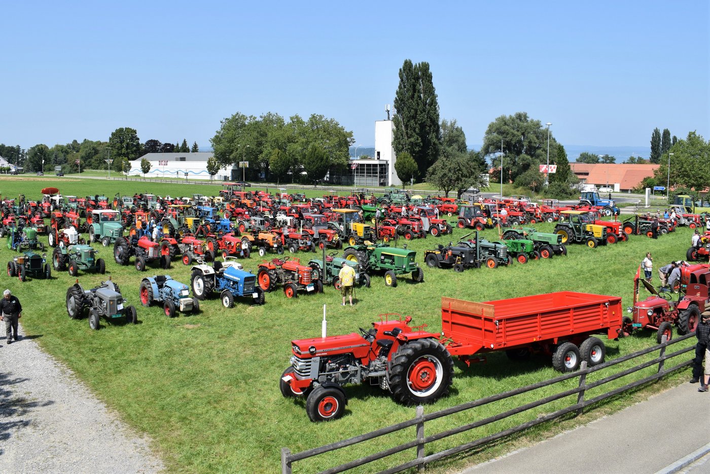 Optimales Ausstellungsgelände mit optimaler Zufahrt zur Staatsdomäne Münsterlingen. (Bilder August Sidler)