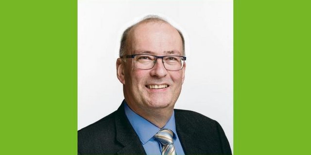 Nationalrat Markus Ritter (CVP/SG) ist Präsident des Schweizer Bauernverbands. Mit seiner Familie bewirtschaftet er einen Biobetrieb in Altstätten. (Bild zVg)