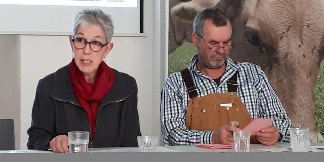 Regina Fuhrer, Präsidentin der Kleinbauern, fordert ein rasches und effizientes Umdenken. Sie spricht von einer Agrarrevolution. (Bild sb)