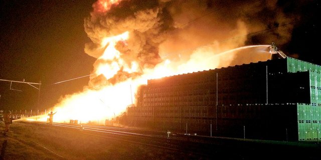 Tonnenweise Früchte und Gemüse fielen dem Brand 2018 zum Opfer, der Sachschaden ging in die Millionen. (Bild Kapo Thurgau)