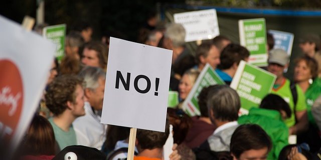 Nach Darstellung des Dachverbandes werden insbesondere die Beziehungen zum Lebensmitteleinzelhandel (LEH) durch die Proteste empfindlich gestört. (Symbolbild pixabay)