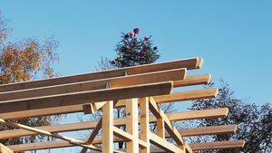 Die Unterscheidung v Die Unterscheidung von Baugebiet und Nichtbaugebiet schützt unser Kulturland. Will eine Bauernfamilie aber in der Landwirtschaftszone bauen und die entsprechende Bewilligung erhalten, sind zahlreiche Abklärungen nötig.