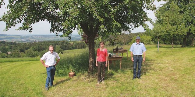 Am Tag der Biodiversität am 22. Mai hatte Bundesrätin Simonetta Sommaruga den Betrieb der Familie Schweizer in Hosenruck besucht. Dabei habe der VLT seinen Standpunkt zum Administrativen Aufwand darlegen können. (Bild zVg)