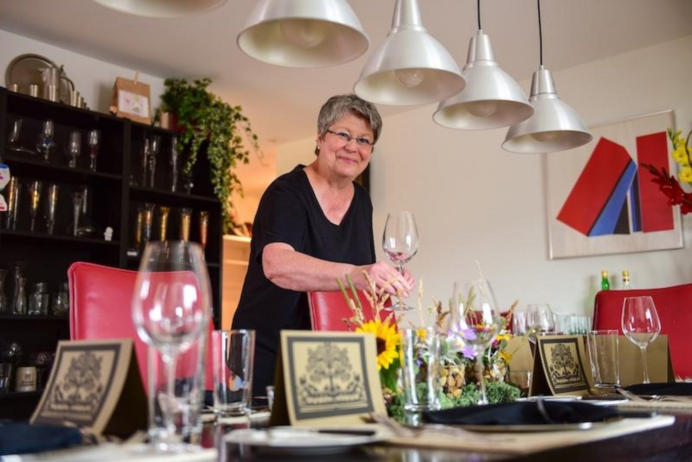 Elisabeth Müller-Frey bevorzugt Rezepte aus der Kategorie «was Grossmutter noch wusste». Bei ihr ist ein schön gedeckter Tisch ebenso wichtig wie das gute Essen. (Bild Swiss Tabvolata)