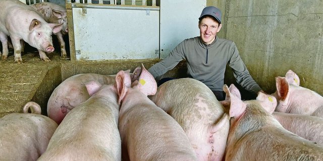 Tierhalter aus Leidenschaft: Mit Milchwirtschaft und Schweinemast bezeichnet Markus Gisler seinen Hof als typischen Luzerner Betrieb.