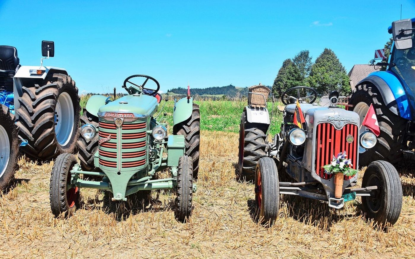 Ein wenig Nostalgie und eine besondere Geschichte bringen diese Hürlimann-Traktoren mit. 