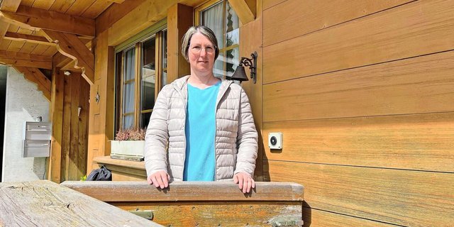 Zu Hause seit bald 25 Jahren: Bäuerin Brigitte Haas auf ihrem Betrieb Bergli auf 950 m ü. M. in Marbach LU, Gemeinde Escholzmatt-Marbach.