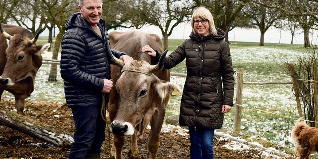 Sepp Sennhauser ist Co-Präsident von Bio Ostschweiz und St. Galler Mitte-Kantonsrat. Für Ehefrau Erika ist es kein Problem, dass ihr Mann so exponiert ist. «Ich bekomme ja nicht alles mit», meint sie augenzwinkernd.