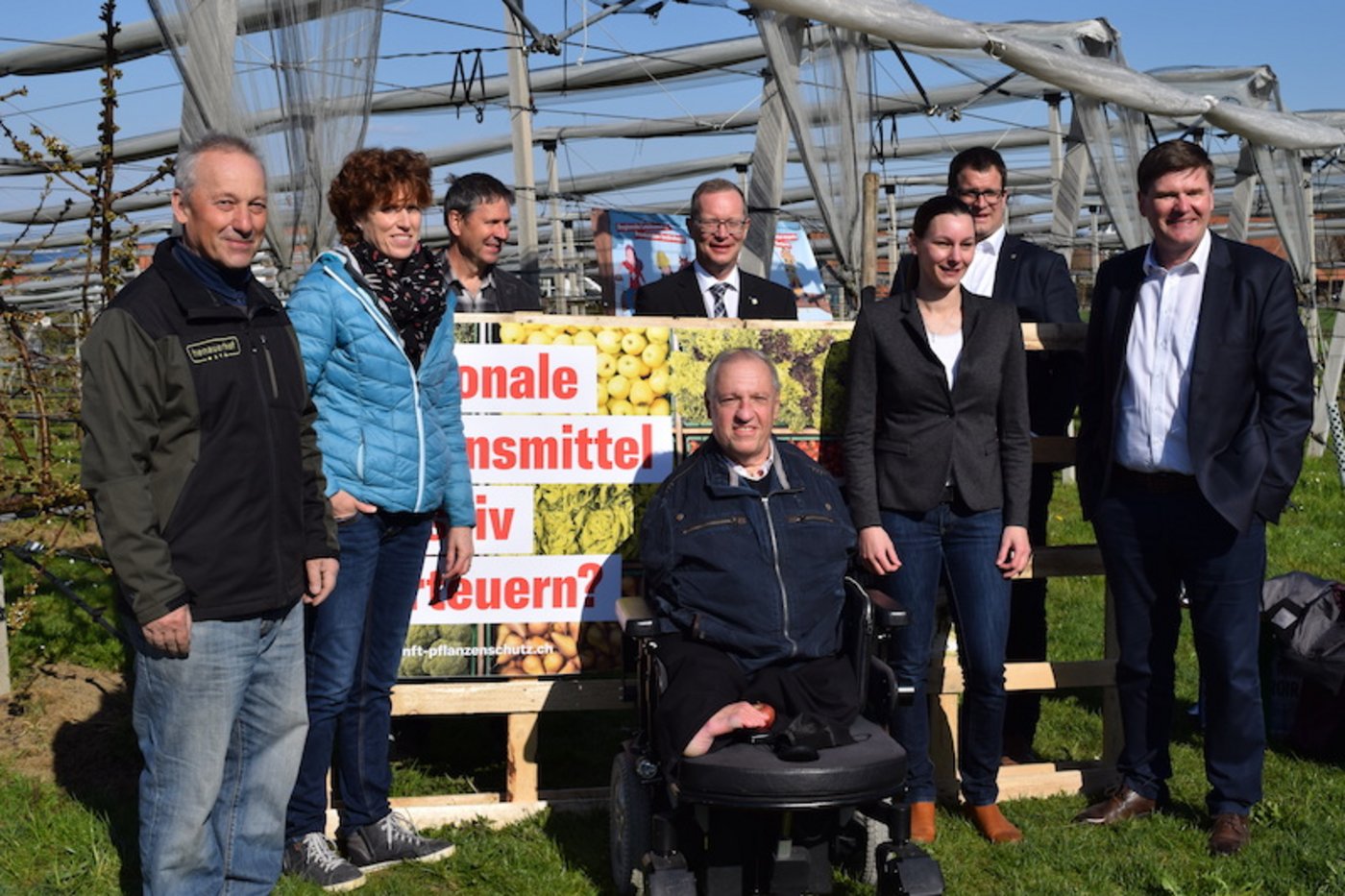 Das breit abgestützte Co-Präsidium (v.l.): Kurt Henauer, Regula Böhi-Zbinden, Daniel Vetterli, Walter Schönholzer (hinten), Christian Lohr, Anna Kreis, Manuel Strupler und Hansjörg Brunner. (Bild sgi)
