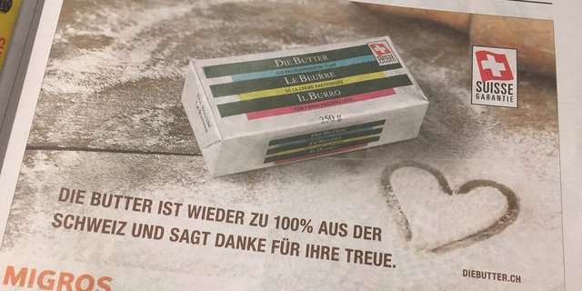 «Die Butter» ist wieder aus Schweizer Milch, wie dieses Inserat im Migros-Magazin freudig verkündet. Dabei muss es auch bleiben, betonen die SMP. (Bild jsc)