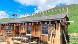 An Gesprächsstoff fehlt es nicht: Kommen Wanderer, Touristen und Besucher vorbei, ergeben sich immer wieder gute Diskussionen.